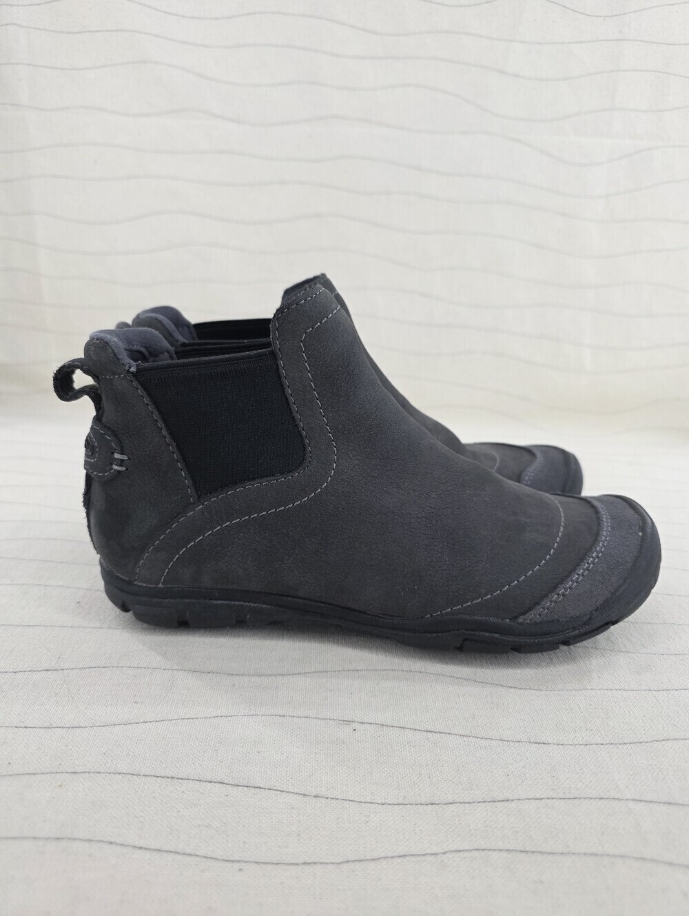 KEEN Womens Chelsea Boots Gray Nubuck Ankle Pull On Shoes 1021669 Size 6